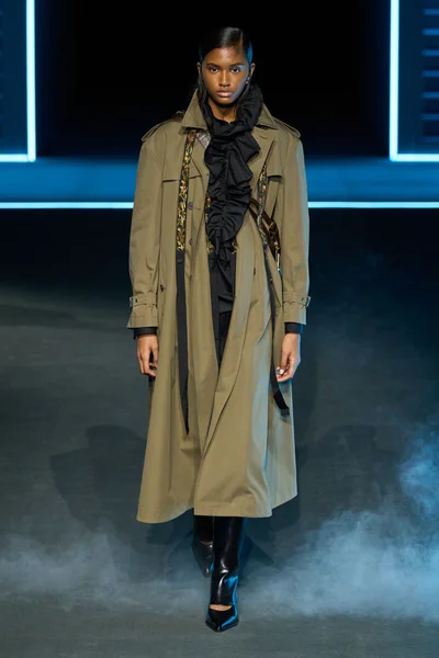 Look 61